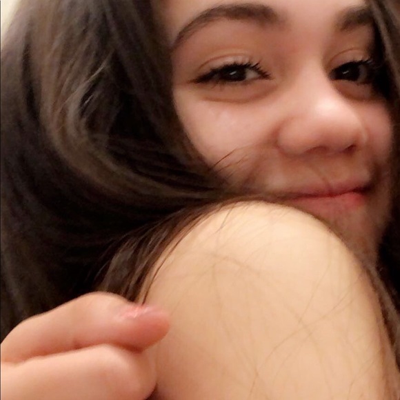 Meet your Posher, Alma - Picture 1 of 1